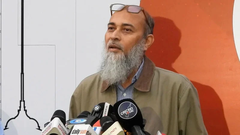 Read more about the article নাজমুলকে দায়িত্ব থেকে অব্যাহতি দিল বিসিবি