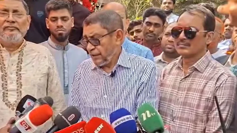 Read more about the article ডাক্তারের পেছনে ঘুরতে হবে না, ডাক্তার মানুষের পেছনে ঘুরবে: স্বাস্থ্যমন্ত্রী