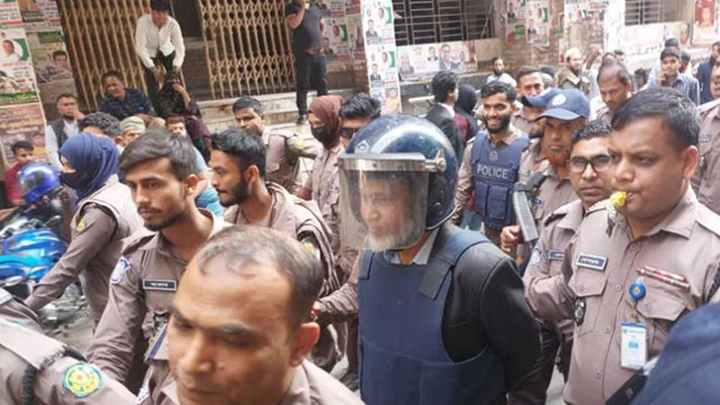 Read more about the article আমিরের এক্স হ্যাকড: অভিযোগ অস্বীকার, জামিন পেলেন বঙ্গভবনের কর্মী