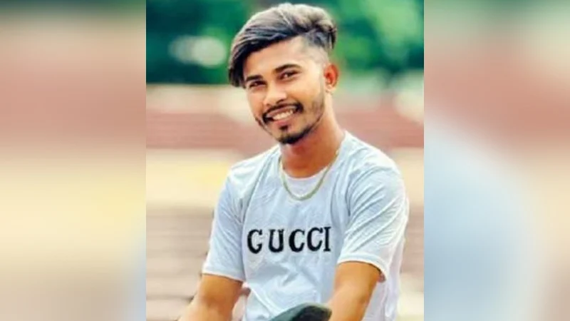 Read more about the article শহীদ মিনার এলাকায় খুন প্রেম নিয়ে দ্বন্দ্বে, ধারণা পুলিশের