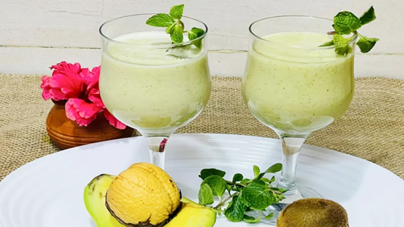 ক্লান্তি দূর করতে ইফতারে পান করুন অ্যাভোকাডোর জুস