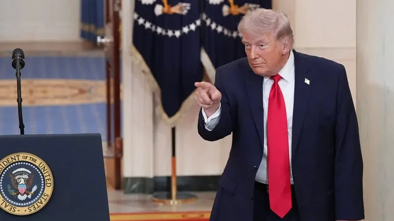 Read more about the article ইরানকে আবারও ট্রাম্পের হুমকি, ‘মঙ্গলবার হবে পাওয়ার প্ল্যান্ট ডে’