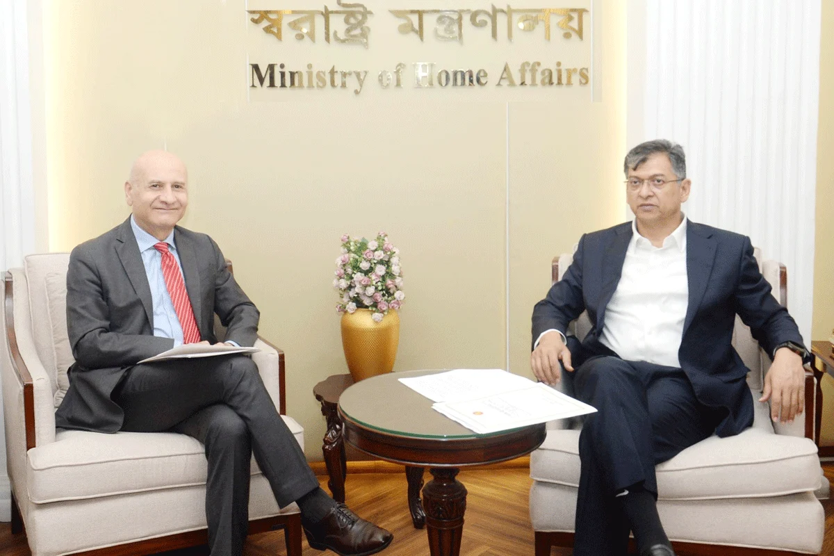 Read more about the article বাংলাদেশ ইতালির সঙ্গে সম্পর্ককে বিশেষ গুরুত্ব দেয়: স্বরাষ্ট্রমন্ত্রী