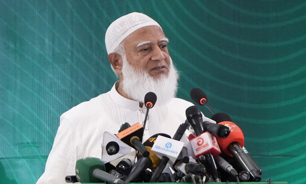Read more about the article প্রবাসীরা কষ্টে থাকলে দেশ ঝুঁকিতে পড়বে : জামায়াত আমির