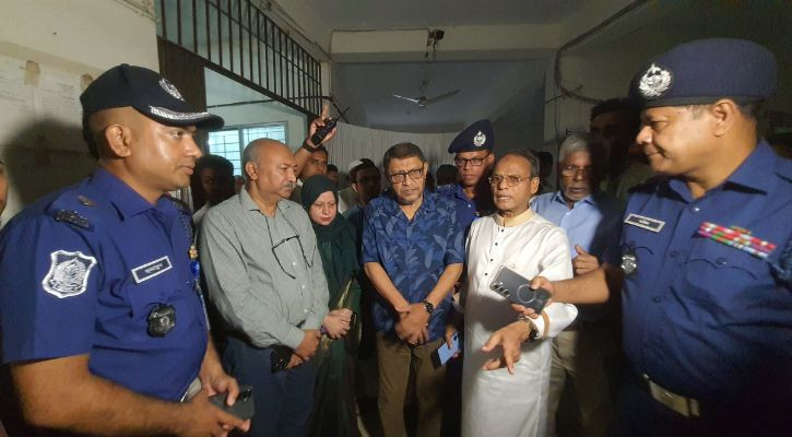 Read more about the article বিগত দুই সরকারের ব্যর্থতায় দেশে হামের প্রাদুর্ভাব হয়েছে: স্বাস্থ্যমন্ত্রী
