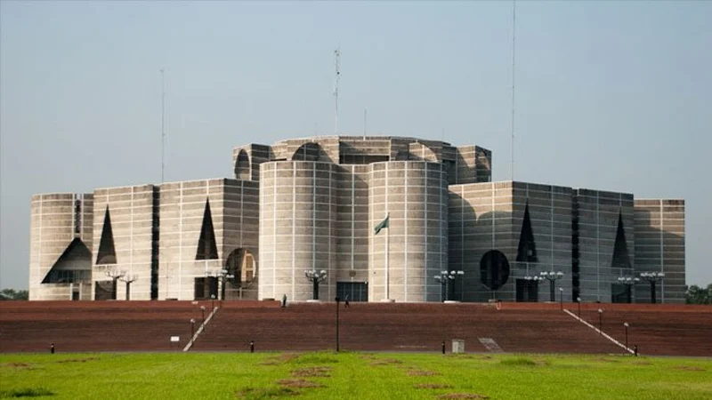 Read more about the article সরকারি চাকরিতে প্রবেশের বয়সসীমা ৩২ বছর করে সংসদে বিল পাস