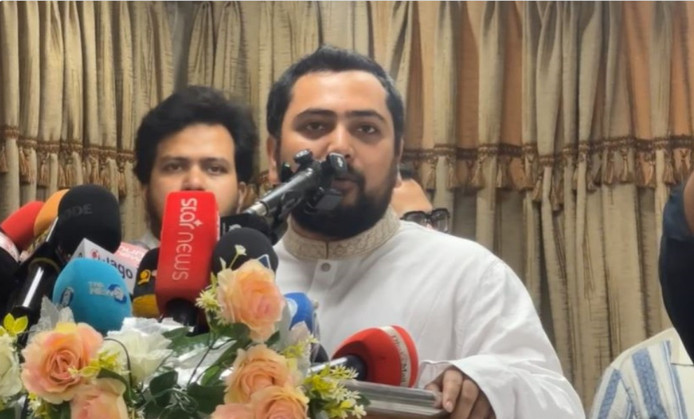 Read more about the article বিশ্ববিদ্যালয়ে আবারও মাথাচাড়া দিয়ে উঠছে ক্ষমতার রাজনীতি : নাহিদ