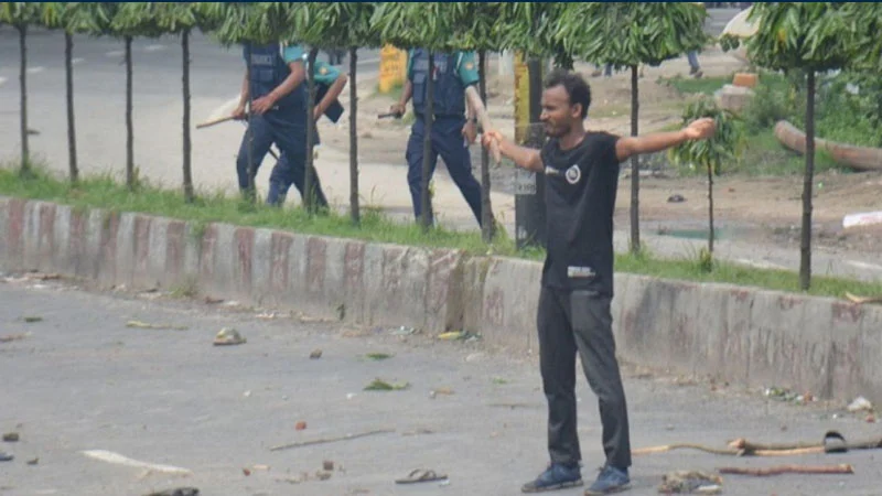 Read more about the article আন্তর্জাতিক অপরাধ ট্রাইব্যুনাল; আবু সাঈদ হত্যার রায় বৃহস্পতিবার