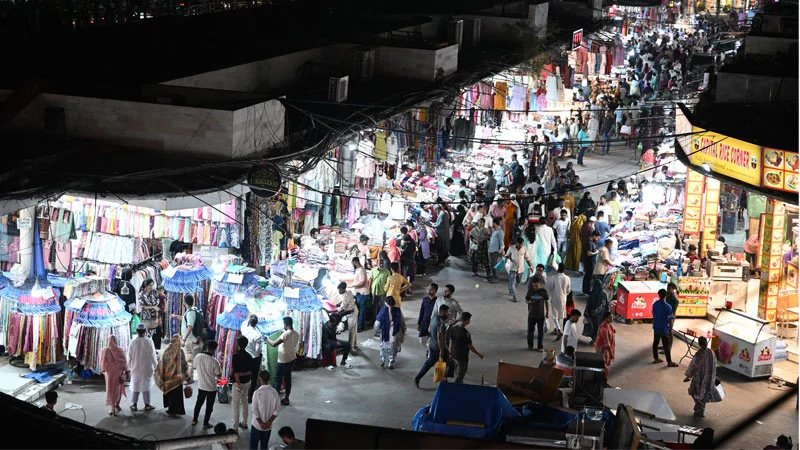 Read more about the article দোকানপাট, শপিংমল খোলা রাখার নতুন সময় নির্ধারণ