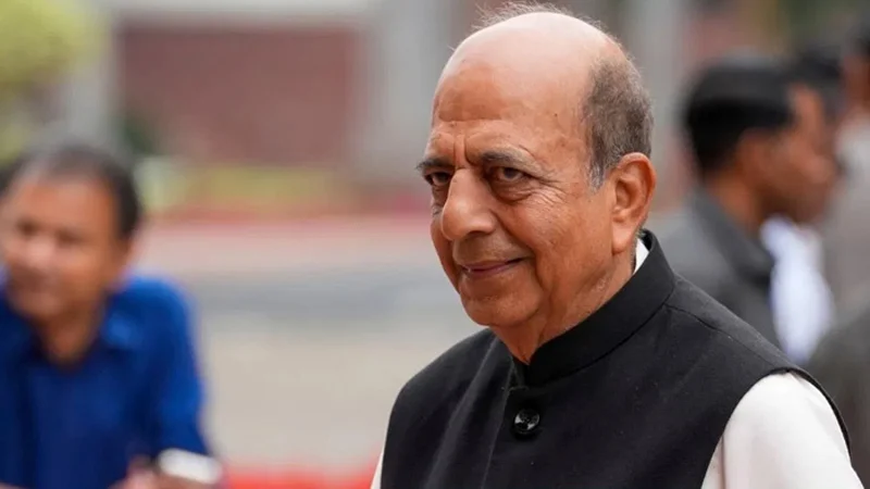 Read more about the article বাংলাদেশে ভারতের নতুন হাইকমিশনার হিসেবে আলোচনায় দীনেশ ত্রিবেদী